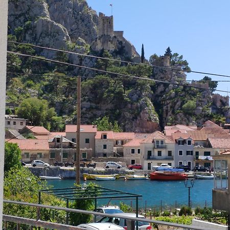 Apartment Navika Omiš Exterior foto