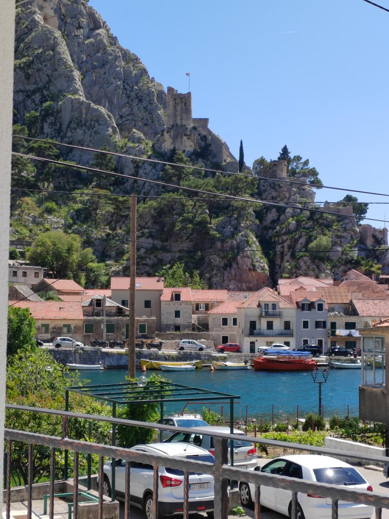 Apartment Navika Omiš Exterior foto